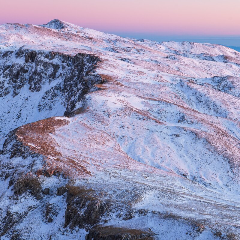 Luna d’inverno sulle Mainarde: tra lupi e camosci | © La catena delle Mainarde al tramonto, resa ancora più affascinante dalla morbida luce della luna Umberto Esposito - Wildlife Adventures | © La catena delle Mainarde al tramonto, resa ancora più affascinante dalla morbida luce della luna