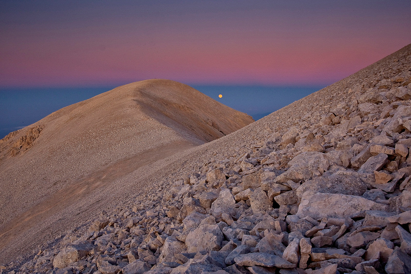 Dal Gran Sasso alla Majella, montagna vista mare